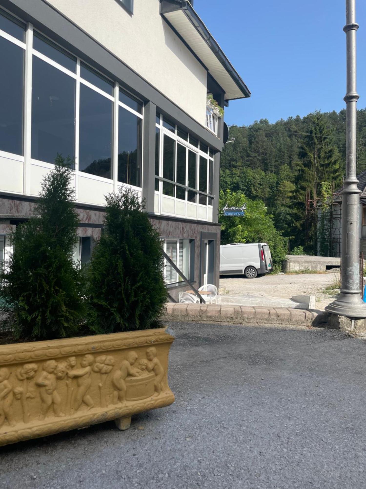 Damade Apartments Яйце Экстерьер фото